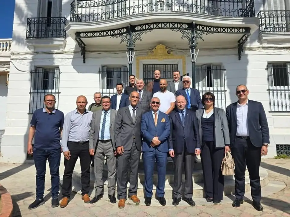 Le Bloc Hisn Al-Mateen reçu par le mouvement El Bina et remet un mémorandum sur le rassemblement national