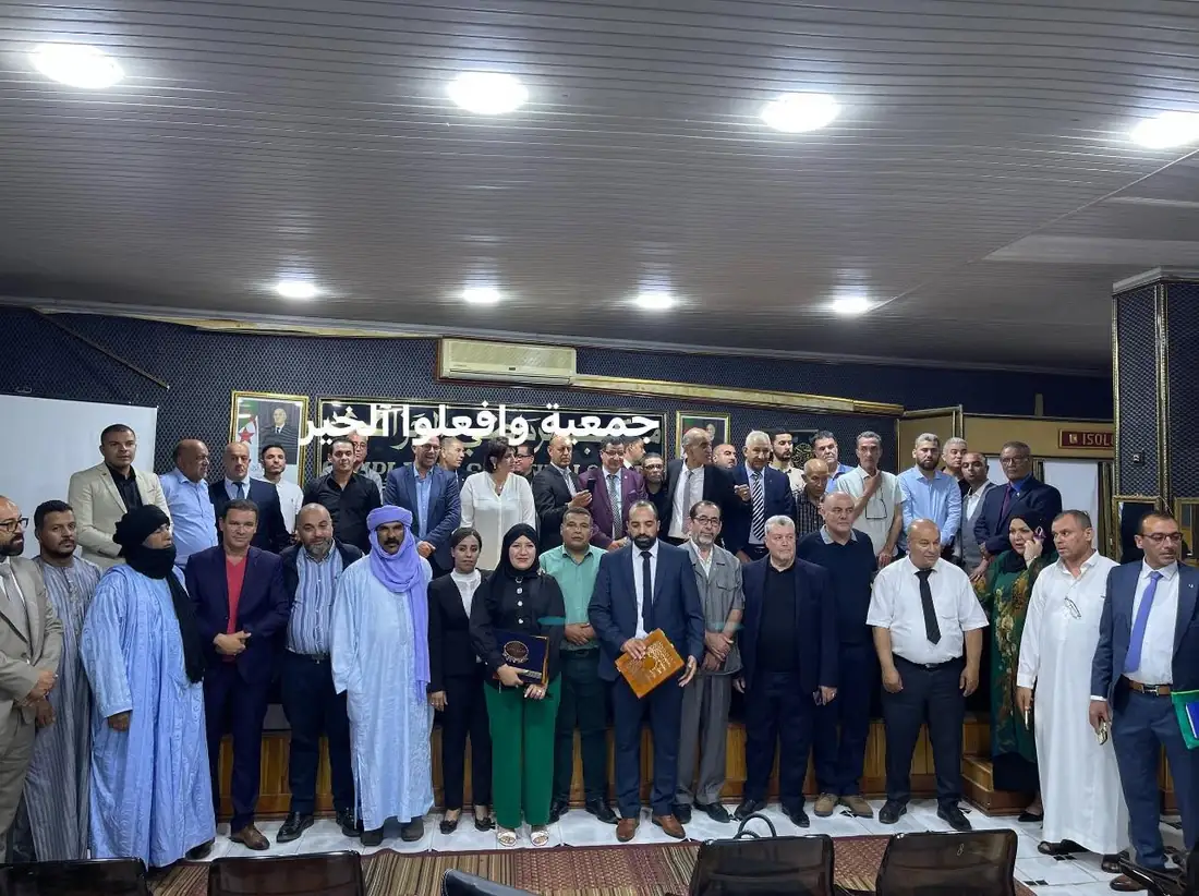 تكتل الحصن المتين يكرّم جمعية «وافعلوا الخير» لفرندة وجمعيات وشخصيات وطنية وأطباء