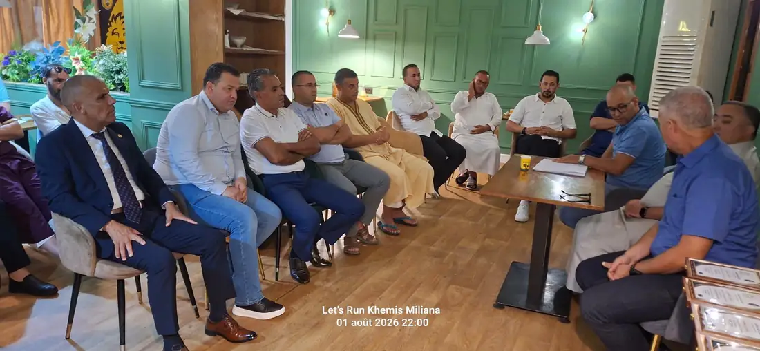 تكتل الحصن المتين بعين الدفلى يكرم نائبيه الفائزين ومترشحي قائمته في لقاء تنظيمي وتكريمي